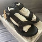 Helly Hansen Helly-Hansen Womens Capilano F2F Sandal Size 7 Black Outdoor Adventure Shoes Photo 1