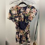 Selfie Leslie Selfieā Leslie Blue floral Romper size medium Photo 7