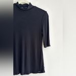 T Tahari  Black Ribbed Mockneck Short Sleeve Blouse, Size Small Photo 3
