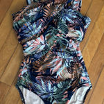 Garnet Hill  Size 8 Tropical Leaf One Piece Swimsuit Bathing Suit Ruched Photo 0