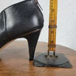 Vince Camuto Vyammi Womens Ankle Bootie Size 9.5 Black V-cut Leather Heeled Boot Photo 8