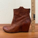 Frye Carson Wedge Booties Cognac Tobacco Brown Leather Hidden Wedge Booties Sz 8 Photo 8