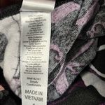 LuLaRoe  size small women’s short sleeve hi low Halloween Jack Skellington & bats Photo 4