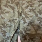 Faded Glory FINAL MARKDOWN  Green Camouflage capris 18 Photo 7