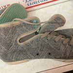 Stylish sporty Shoes 6.5 Gray Photo 0