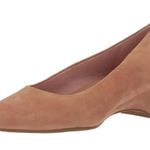 Taryn Rose Beige Babs Leather Pull-On Pump Heels Size 11B Photo 1