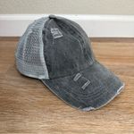 NWOT WomenâsâGray Distressed Criss Cross Back PonytailâHat Gray Photo 2