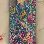 Lilly Pulitzer  IPhone X case scratches on the epoxy from use but no cracking Photo 0