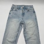 American Eagle  AE Mom STRIGID Jean High Rise Women’s Sz 4 Short (Light Wash) Photo 3