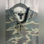 Forever 21  Men’s Camouflage Long Sleeve Hoodie Size M Photo 1