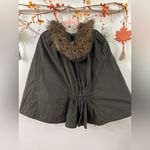 Gap  women's blanket-lined faux fur olive green cape/poncho Photo 8