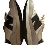 New Balance  Women's White and Black Sneakers 8.5 Photo 2
