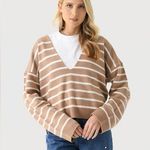 Solid & Striped NWT  The Lowell Wool/Cashmere Low V-neck Sweater, Size Large Photo 0