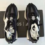 New Balance Figs  327 in Black, Size 7.5 Photo 6