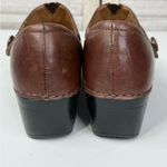 Dansko  Women's Solstice Professional Clogs Closed Heel & Button Strap Brown-39 Photo 5