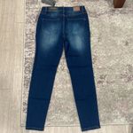 Tahari NWT  Women's Dark Wash Fit Skinny Chloe Denim Jeans 6/28 Photo 4