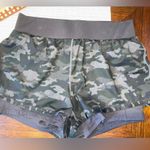 Fabletics womans size medium camo  shorts Photo 0