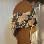 Universal Threads Universal Thread Black and Cream Sandals with Snake Print Photo 8