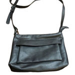 Universal Threads Universal Thread Black Crossbody Bag Adjustable Strap Front Pocket Zip Closure Photo 0