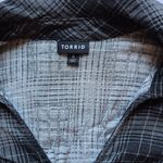 Torrid Gray & Black Plaid Fit & Flare Blouse Size 0 (Large) Bell Sleeves Photo 3