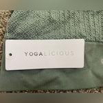 Yogalicious NWT Women’s  Textured Seamless Clara Sports Bra Chinios Green Size M Photo 4