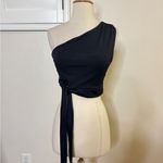 Elegant Black One Photo 1