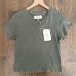 The Great NWT The Little Tee Crew Neck Short Sleeve T-Shirt in Green Size 0 / XS Photo 0