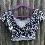 Garage Floral Criss Cross Back Crop Top in Black/White - Large, Short Sleeve Photo 15