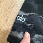 Alo Yoga | Women's Black Gray Marble Granite Print High Waist Capri Leggings, M Photo 2