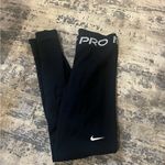 Nike  Black Pro 365 7/8 Length Leggings Size Small Photo 1