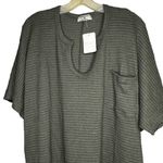 Zenana Outfitters ‎ Keyhole Top nwt Photo 1