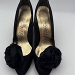 Life Stride Night Life By Womens Black Satin Pumps With Rose Detail Size 7 Photo 0