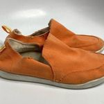 Vionic  Beach Malibu canvas slip on sneakers loafers‎ orange size 8.5 Photo 0