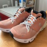 on cloud  Running cloudflyer 4 shoes  Photo 2