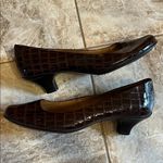 Sofft Rivoli Faux Crocodile Brown Patent Leather Kitten Heels Photo 3