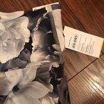 Old Navy Women black white floral  athletic legging Photo 1