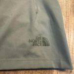 The North Face  Women's Motivation Pocket 9” Bike Shorts in Agave Green Small Photo 2