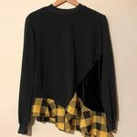 Clu Contrast Ruffles Colorblock Pullover Black Size M Photo 0