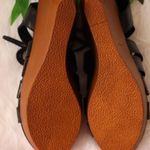 Rue 21 NWT lightweight sandals in black small 6/7 Photo 5