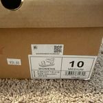 Sugar Lips Platform shoes  Photo 2