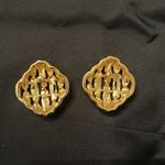 Vintage gold tone open weave pierced earrings in original box no brand EVC Photo 3