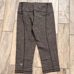 Victoria Sport Victoria's Secret Sport women's small black/gray capri leggings Photo 2