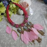 Unique Boho Pink Feather Crystal Necklace Earrings Photo 4