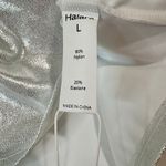 Halara  Women’s Shiny Metallic Sleeveless Mockneck Crop Top Silver Size Large NWT Photo 3