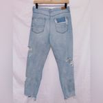 American Eagle  Light Wash Denim Distressed Mom Jean size 6 short Photo 6