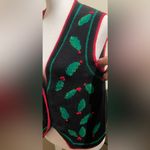 Bechamel Women’s Size SP Holly Berry Black/Green Christmas Sweater Vest Vintage Black Photo 4