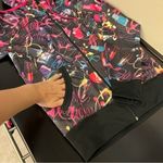 Volcom  × B4BC Lipstick Nail Polish Hoodie
Jacket Womens, multicolor,size Small Photo 14