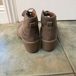 Merona  Tan Suede Chukka Lace Up Booties Size 8 Lugg Gum Sole Photo 8
