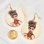 Woman Picture Earrings Gold Photo 1