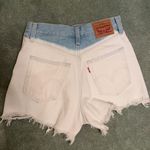 Levi's Levi’s High Waisted Mom Shorts White Blue Ombré Denim Size 25 Photo 5